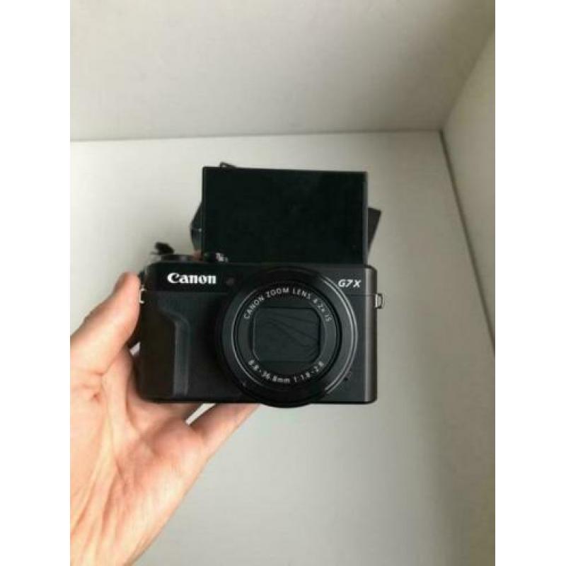 Canon G7X Mark 2