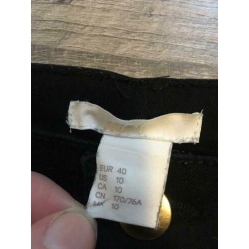 Korte, zwarte spijker broek van H&M maat 40 (Short)