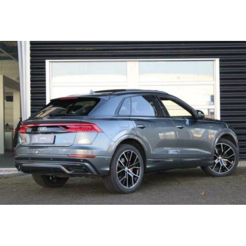 Audi Q8 50 TDI Quattro 2x S-Line Pano Matrix Lucht Trekhaak