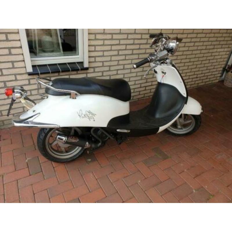 Sym brom scooter nieuwstaat , snel
