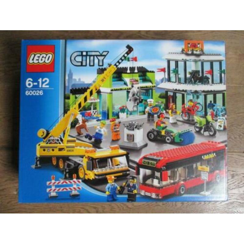 LEGO City STADSPLEIN / TOWN SQUARE * 60026 * Nieuw