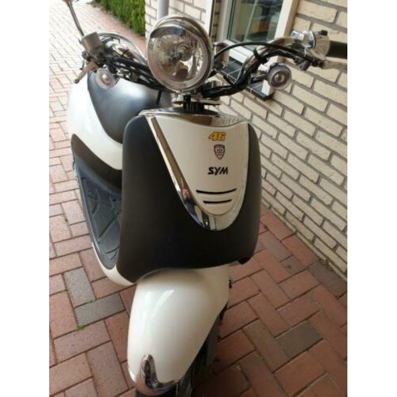 Sym brom scooter nieuwstaat , snel