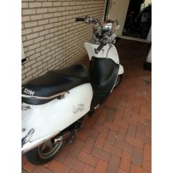 Sym brom scooter nieuwstaat , snel