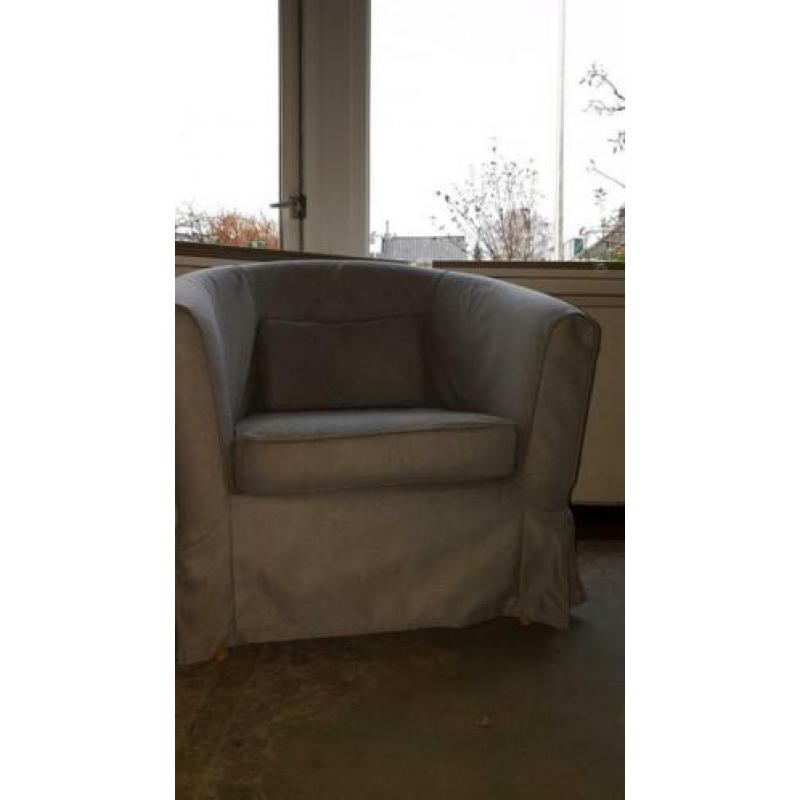 Ikea Tullsta fauteuil stoel met Nordvalla middengrijze hoes.