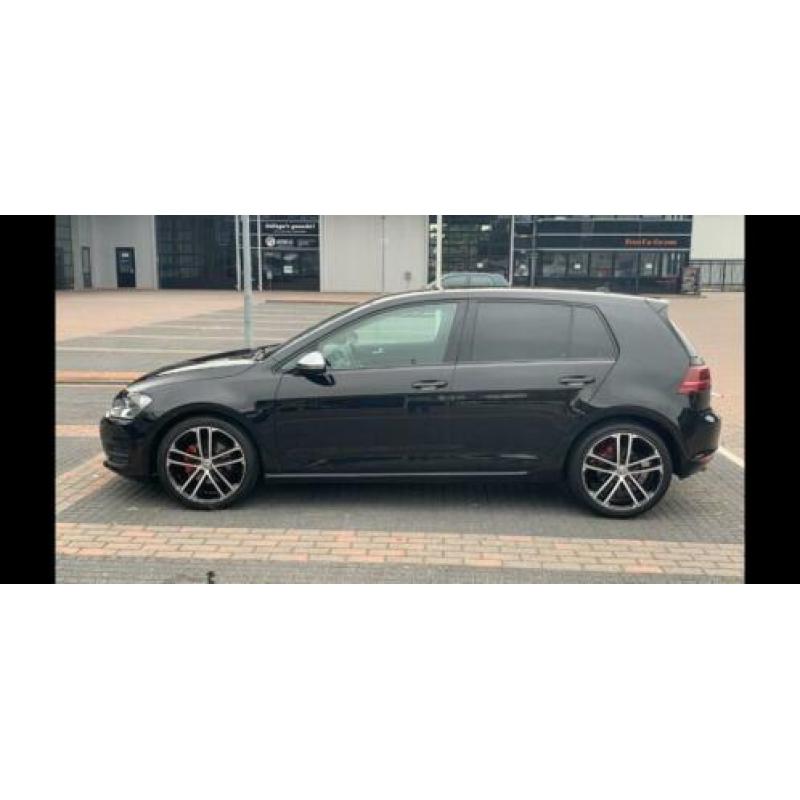 Volkswagen Golf 1.6 TDI 81KW 5D 2013 Zwart