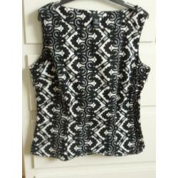 H&M: Stretchy Bedrukte Top maat 38