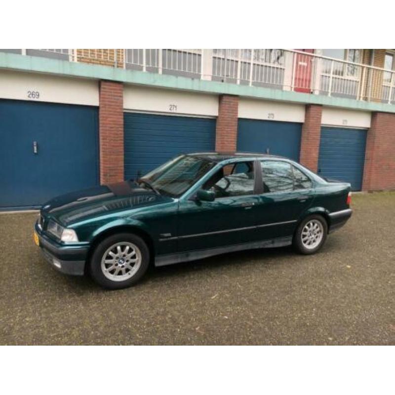 BMW 318i Executive met Climatronic 1 eigenaar