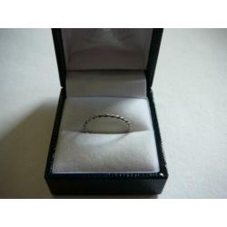 Zilveren dunne ring 19 mm gedraaide band echt zilver