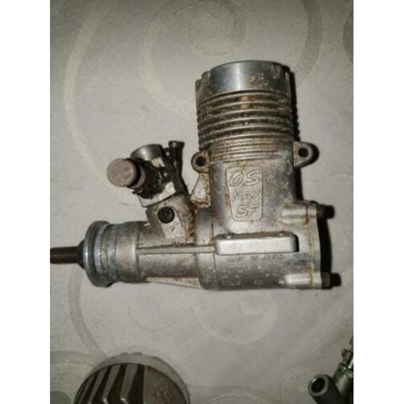 Diverse nitro motoren. En accessoires.