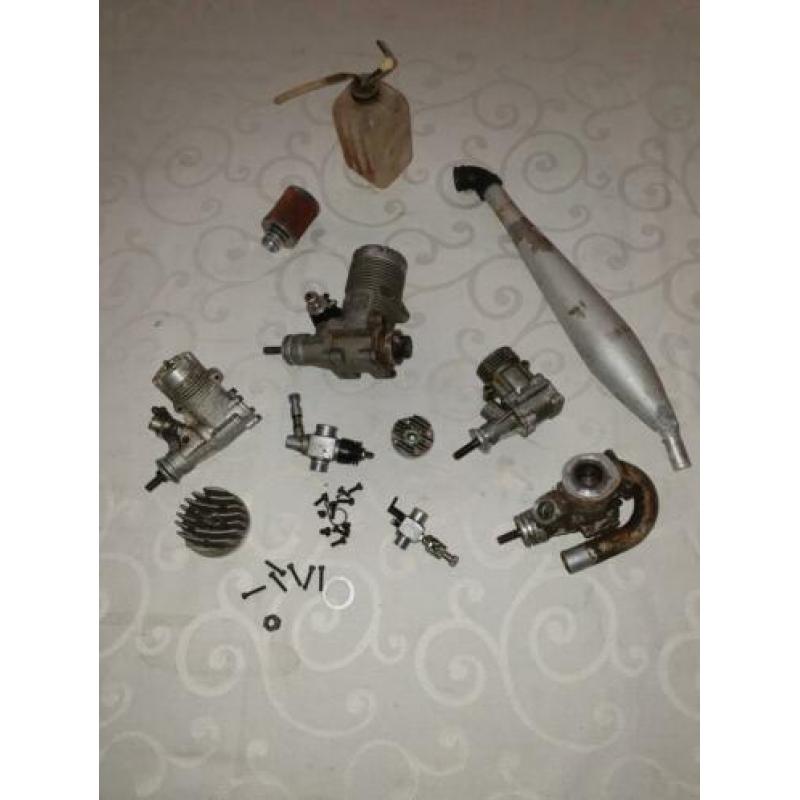 Diverse nitro motoren. En accessoires.