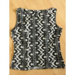 H&M: Stretchy Bedrukte Top maat 38