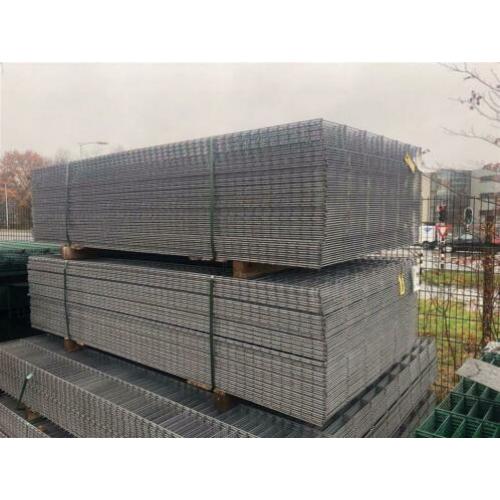 10m Gegalvaniseerd hekwerk 123cm hoog - 2e keus groene paal