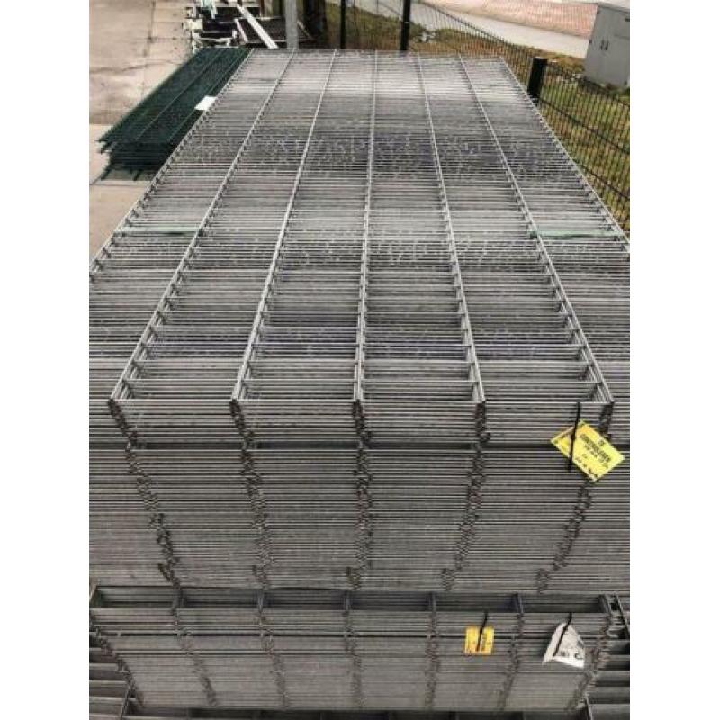10m Gegalvaniseerd hekwerk 123cm hoog - 2e keus groene paal