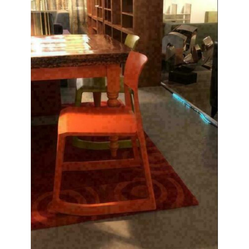 Vitra Tip Ton stoelen bij TheResales