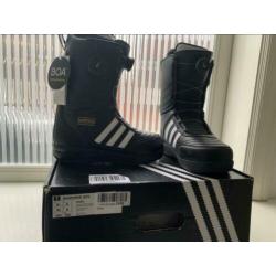 Adidas RESPONSE ADV Zwart Maat 42/8,5
