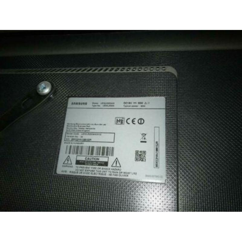 32 Inch Samsung Full HD Smart TV, inclusief kantelbare muurb