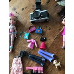 4 bratz poppen en twee bratz kinderen