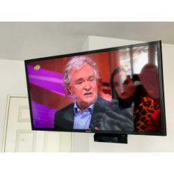 32 Inch Samsung Full HD Smart TV, inclusief kantelbare muurb