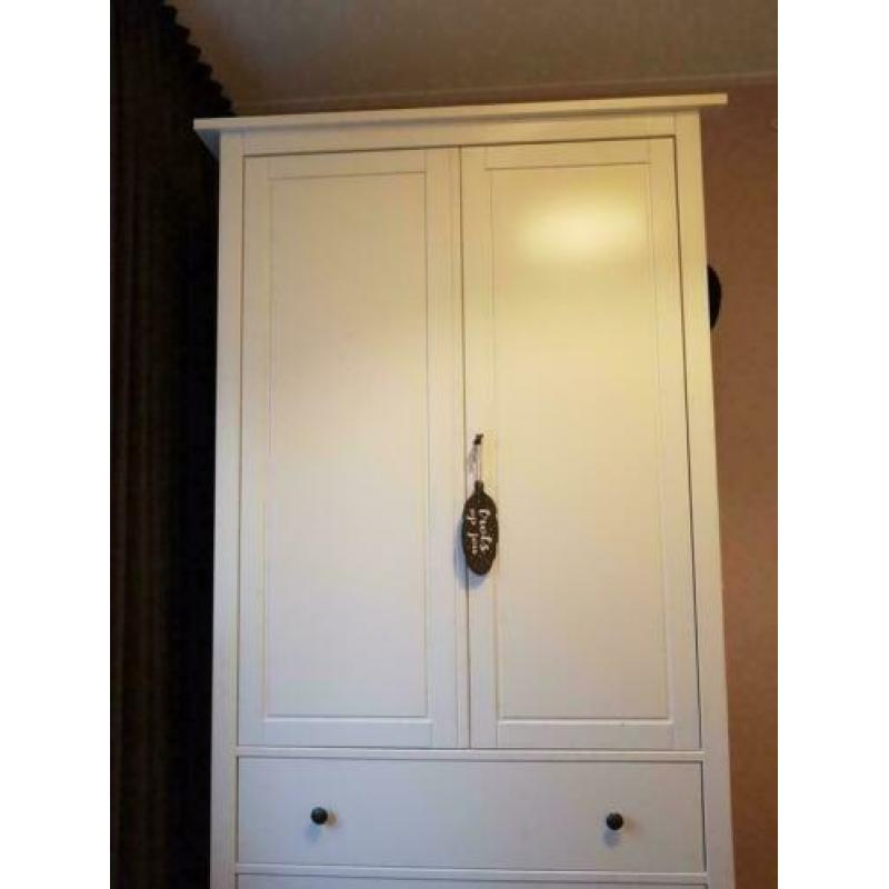 Ikea Hemnes kledingkast / hele nette staat