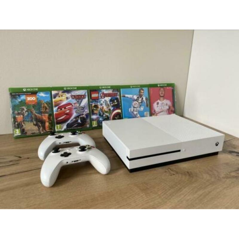 Xbox One S met 5 spellen