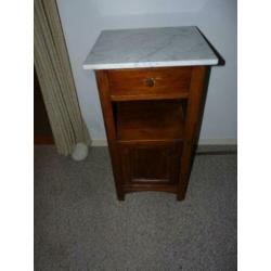 vintage slaapkamerkast hout met marmerblad antiek
