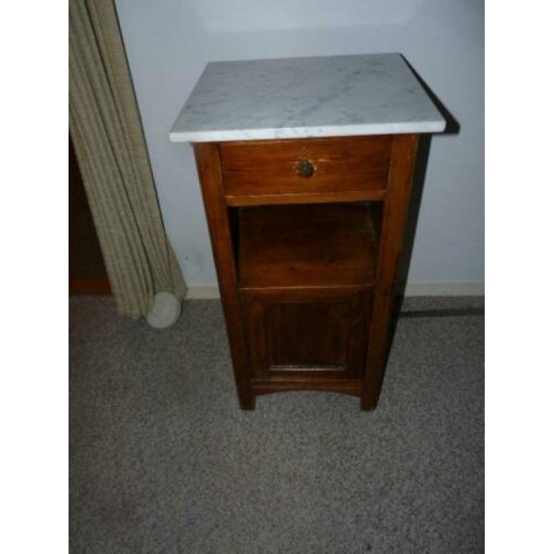 vintage slaapkamerkast hout met marmerblad antiek