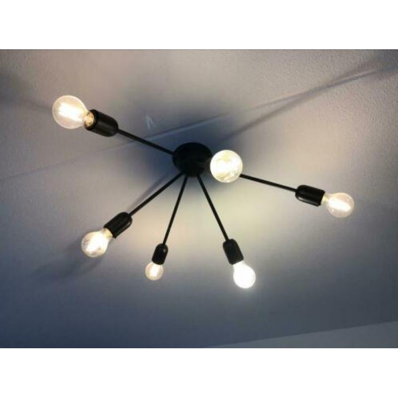 Hele mooie plafondlamp half jaar oud. Mag weg voor €10