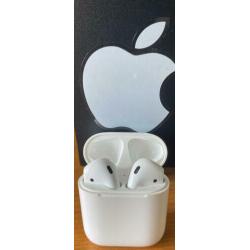 AirPods in goede staat en alles aanwezig