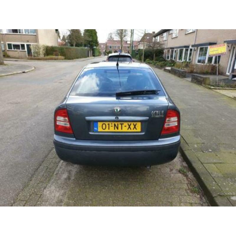Skoda Octavia 1.6 75KW Airco/lage NAP km/APK/van particulier