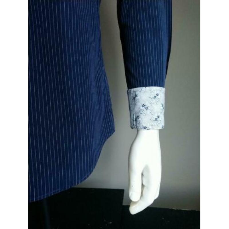 R.B. Boston overhemd. Donker Blauw gestreept. Maat S.