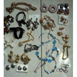 Mooie partij Nieuwe Juwelen / Sieraden / Kettingen