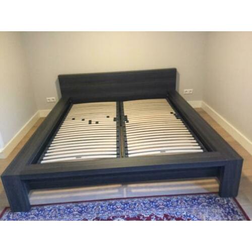 Bed ombouw 160x200 donkergrijs houtnerf