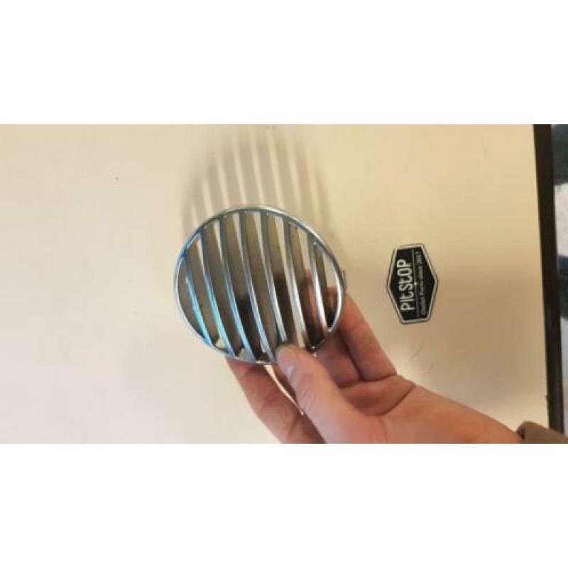 Voorkap gril Vespa ET2 en ET4 (front grill chroom) NIEUW