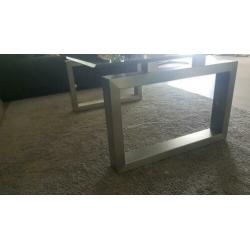 Zwarte glazen salon tafel