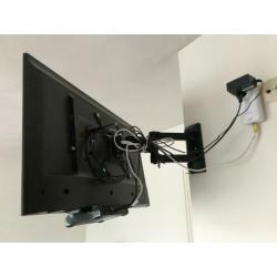 32 Inch Samsung Full HD Smart TV, inclusief kantelbare muurb