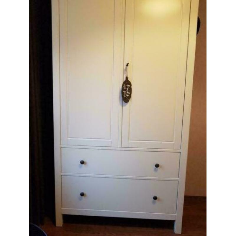 Ikea Hemnes kledingkast / hele nette staat