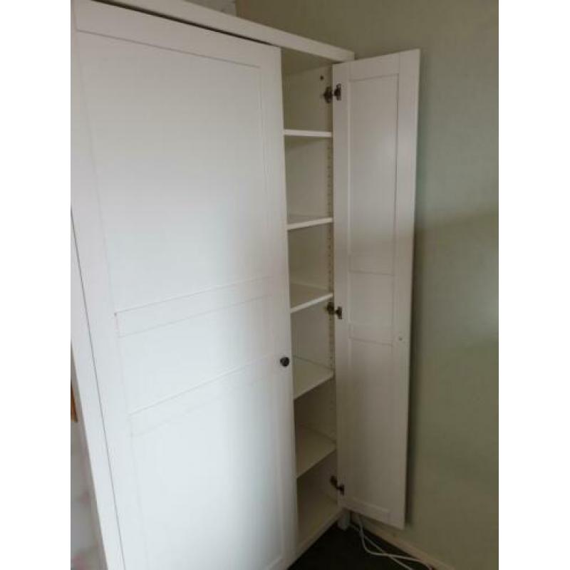 Hemnes kledingkast wit