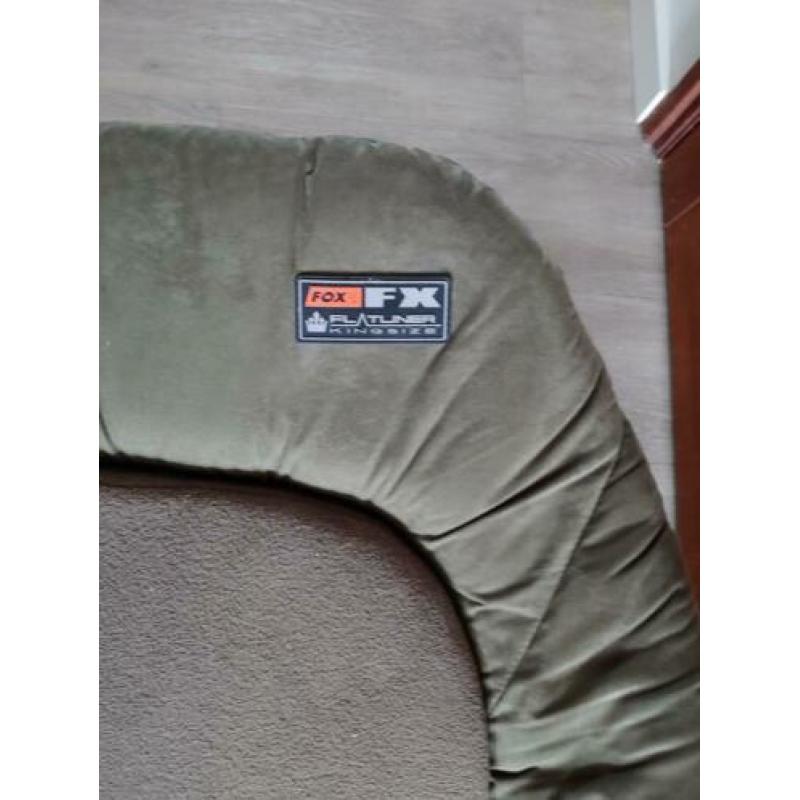 Te koop zo goed als ongebruikte fox flatliner king size bed