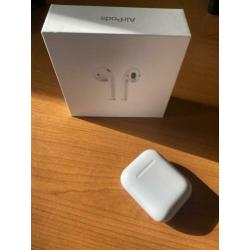 AirPods in goede staat en alles aanwezig
