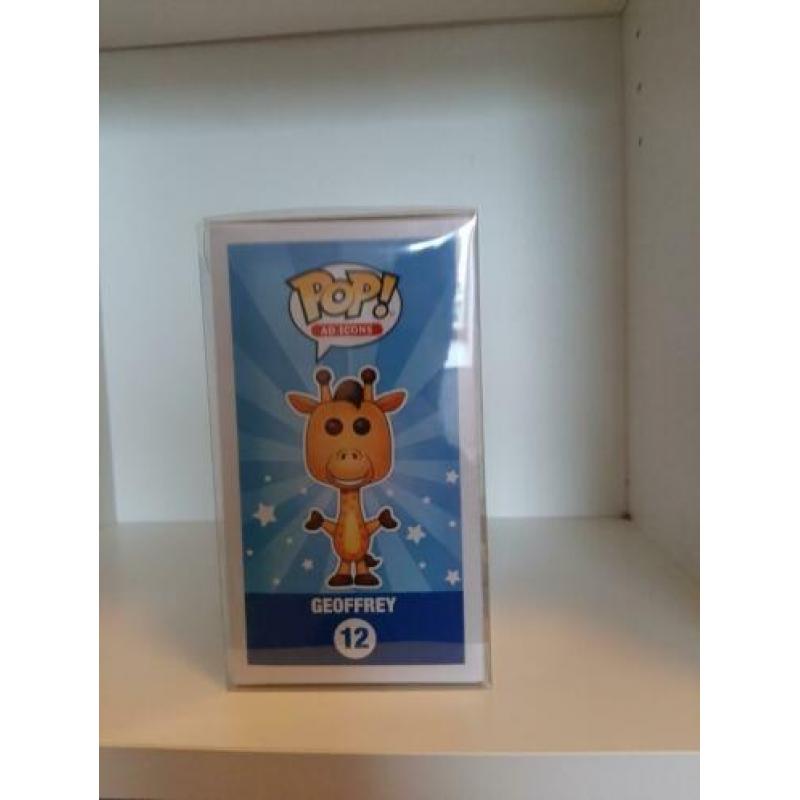 Geoffrey the giraffe flocked toysrus exclusive funko pop