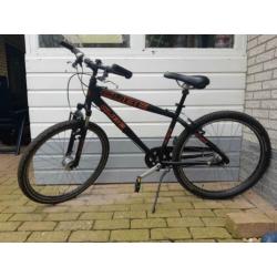 Crossfiets, mat zwart, Pegasus/Cube