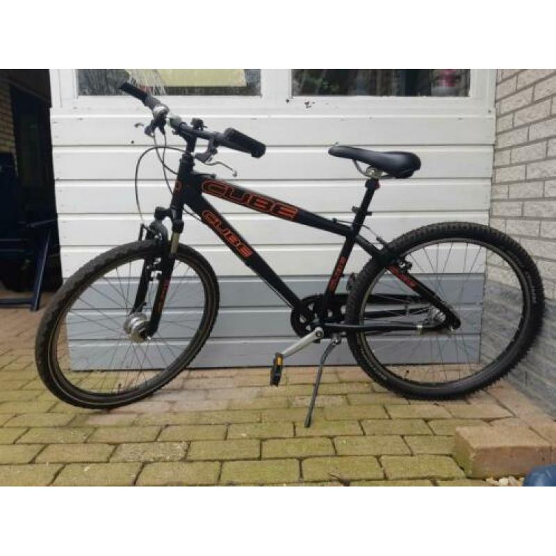Crossfiets, mat zwart, Pegasus/Cube