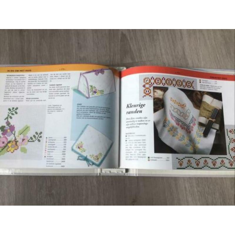 Verzamelmap creatief met kruissteek