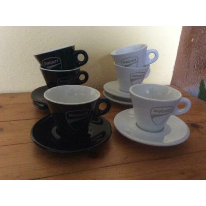Voor Ducati liefhebber Italie servies 6 kop en schotels