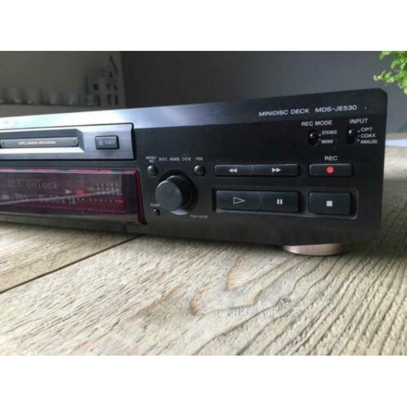 Sony Minidisc deck MDS JE530