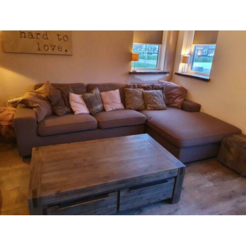 Hoekbank met love Seat moet voor zaterdag weg