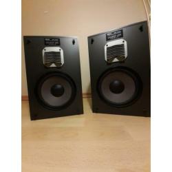 AKAI professional speakers