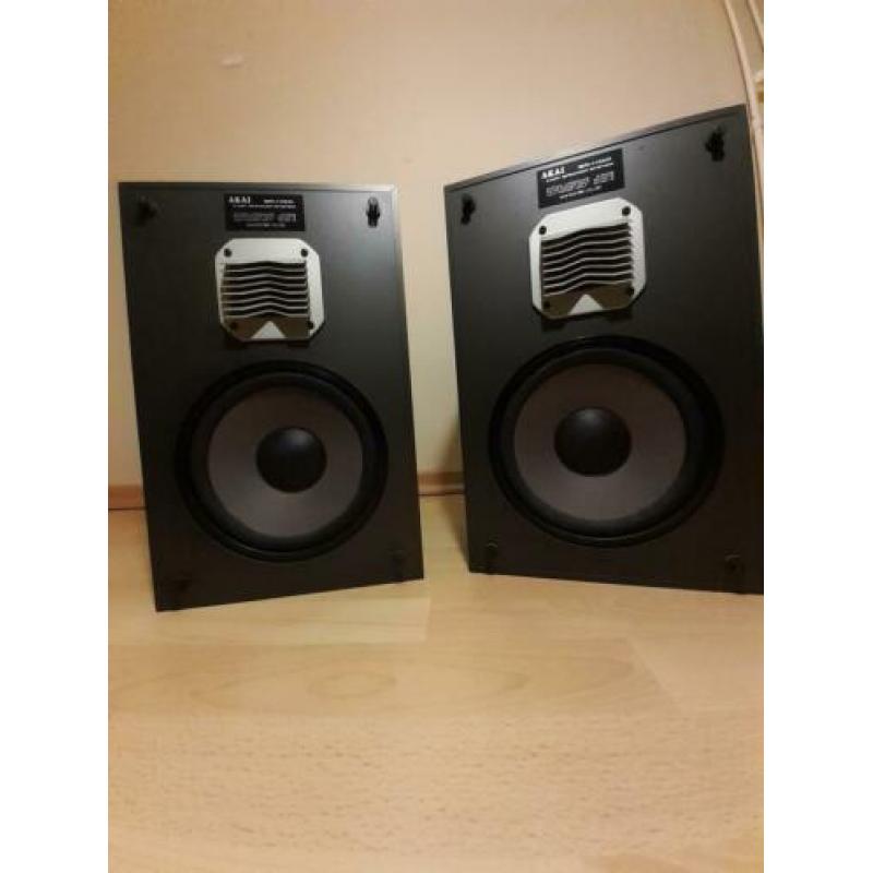 AKAI professional speakers