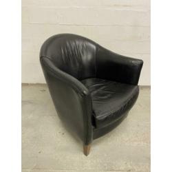 Zwart leren clubfauteuiltje