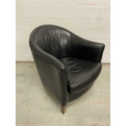 Zwart leren clubfauteuiltje